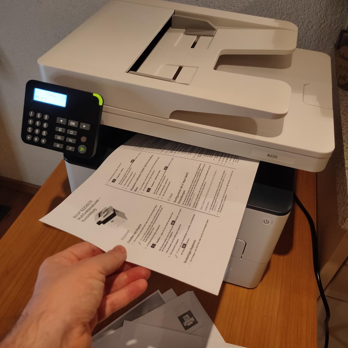 Druckausgabe am Xerox B225V-DNI