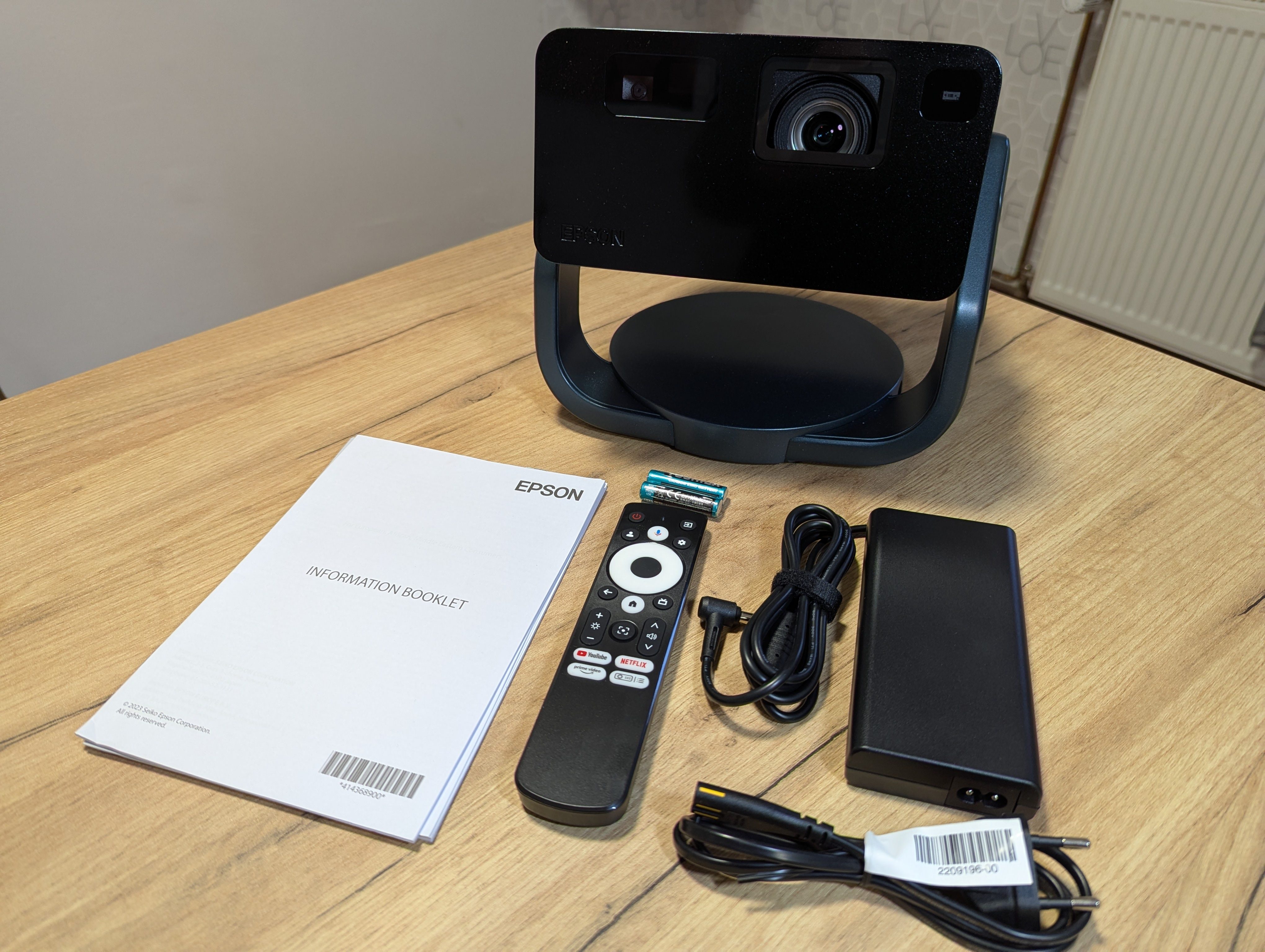 Lieferumfang des Epson EF-22N