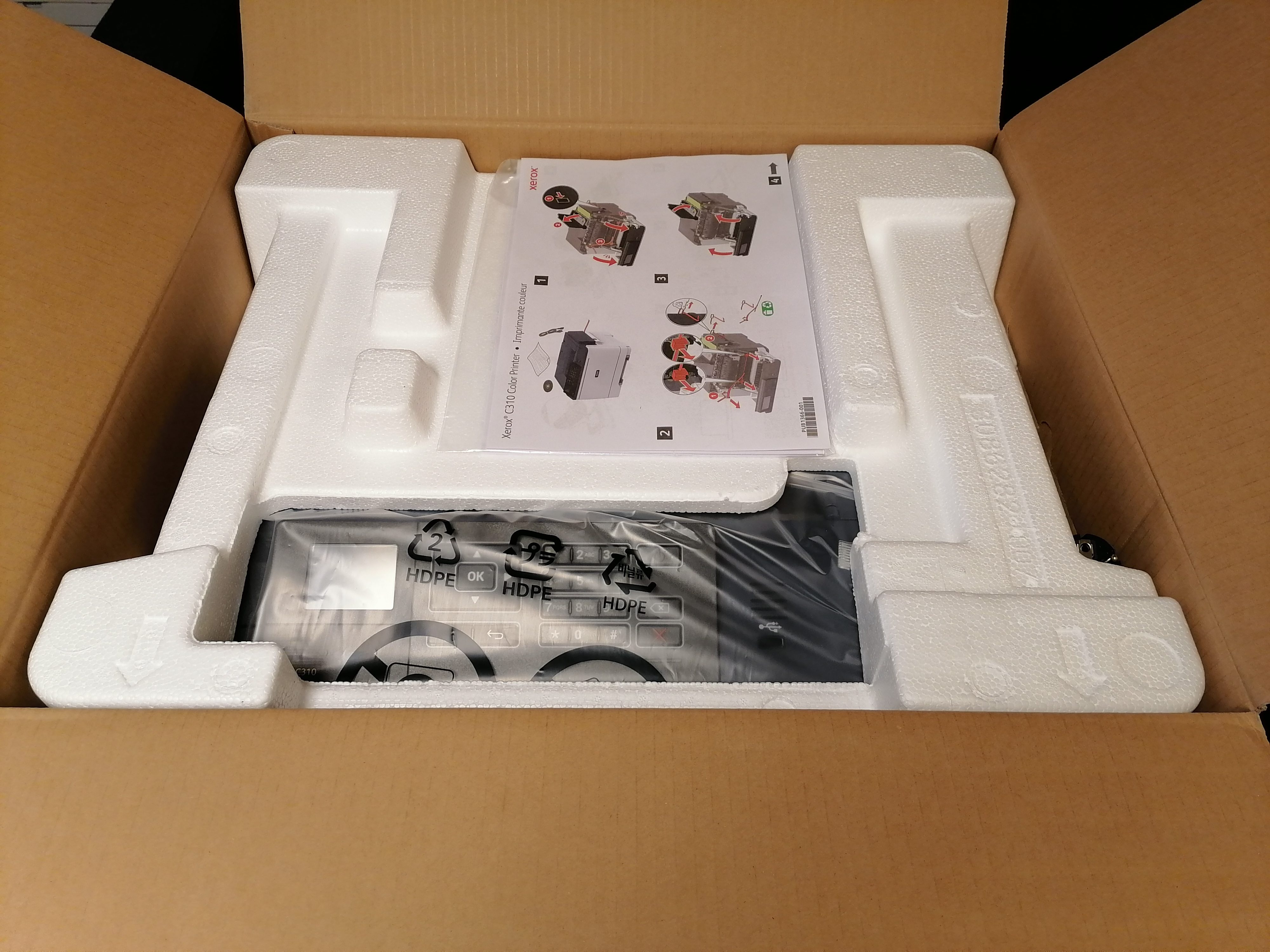 Xerox C310 im Karton