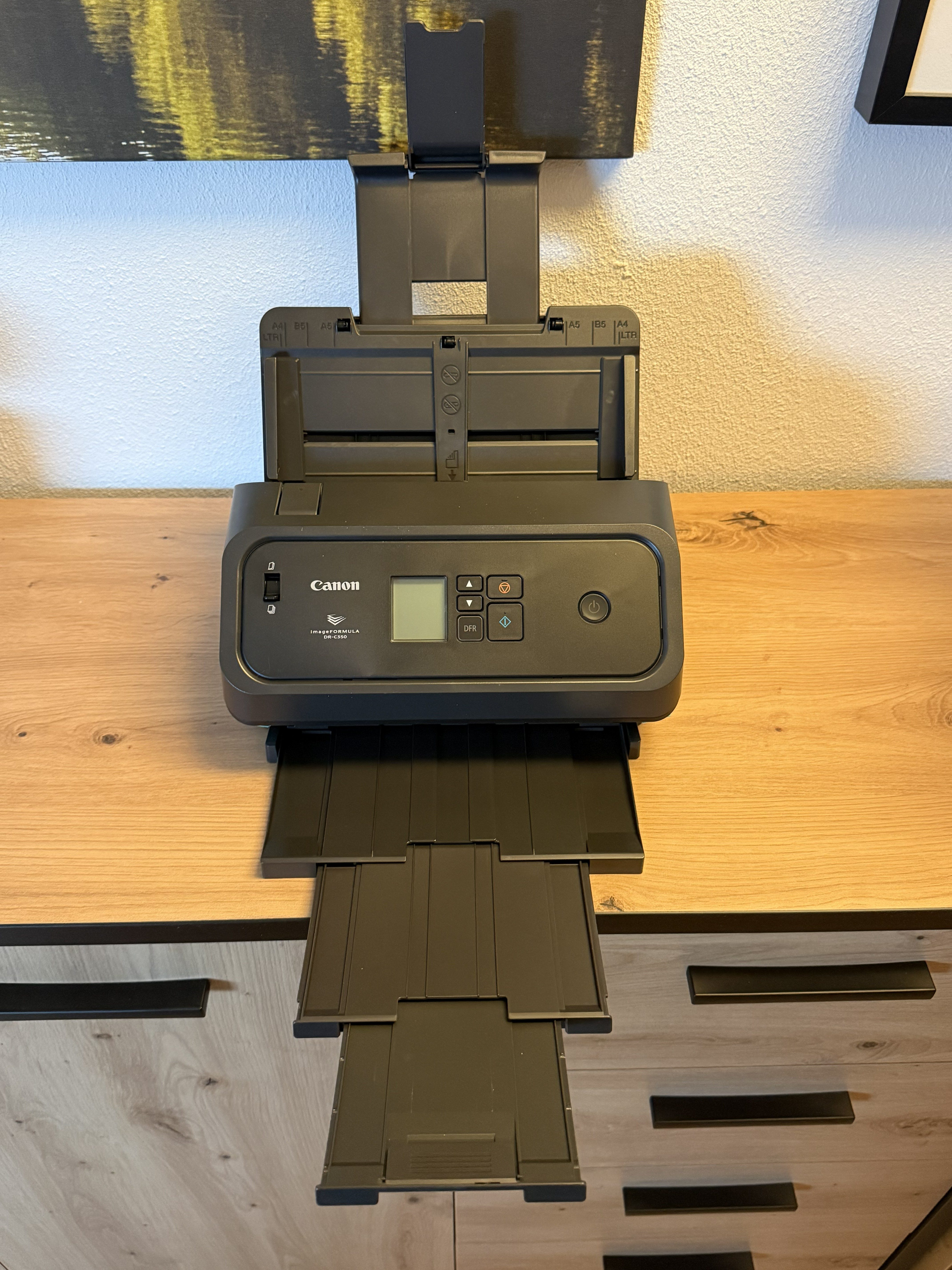 Canon imageFORMULA DR-C350 Dokumentenscanner im Betrieb
