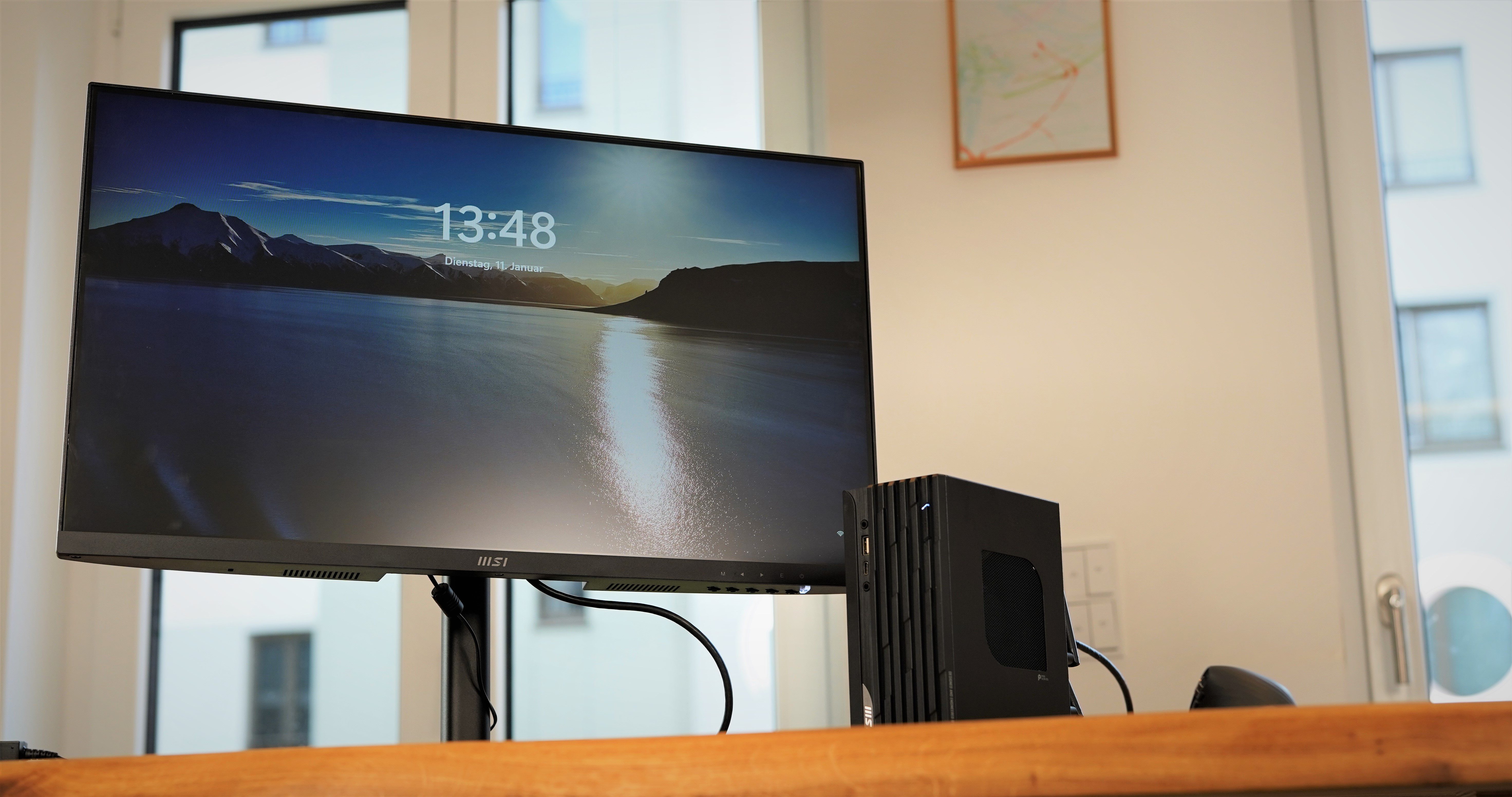 MSI Mini-PC DP20Z 5M und Monitor MD271PDE 