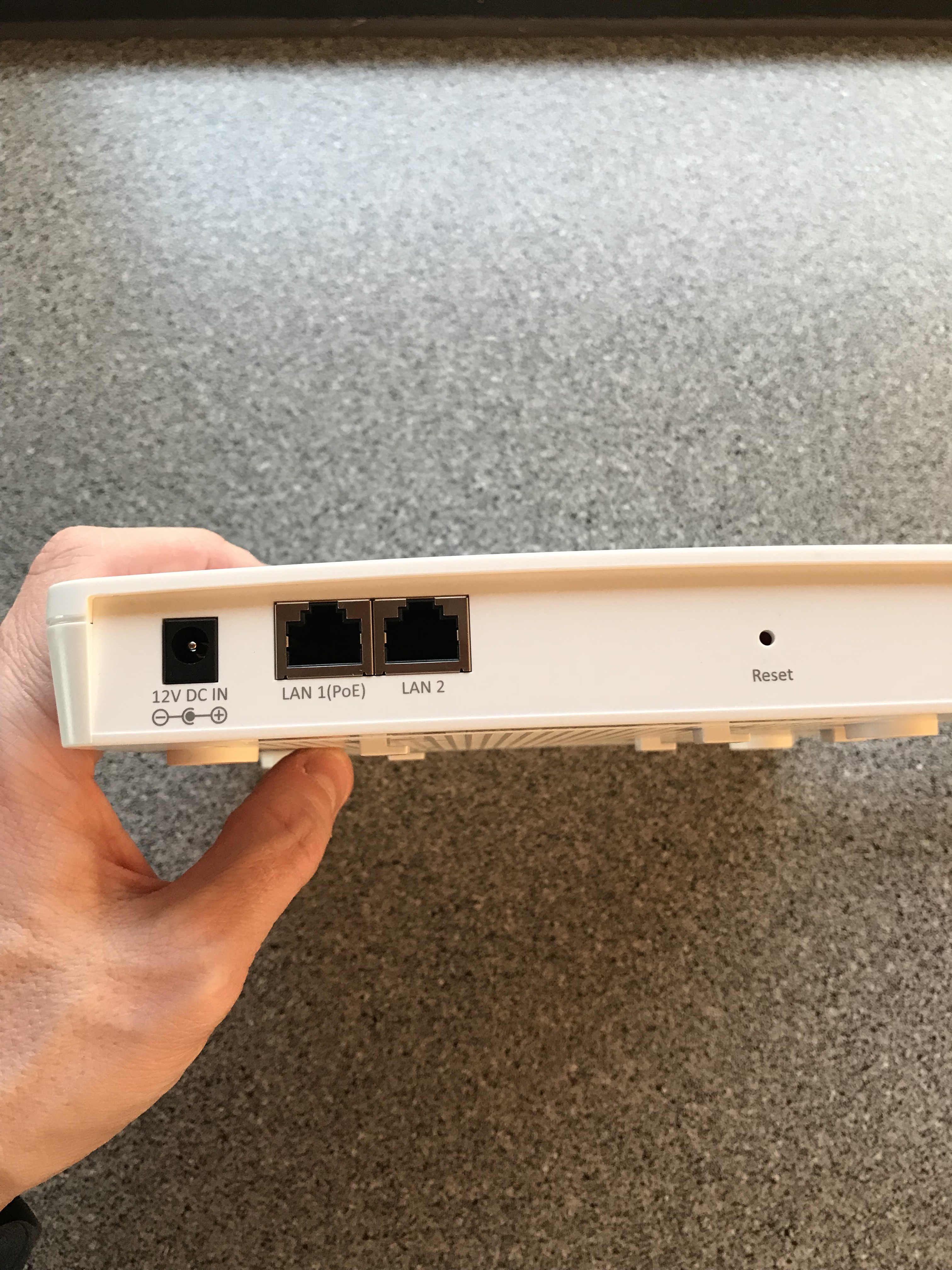 devolo WiFi pro 1200e - Anschlüsse